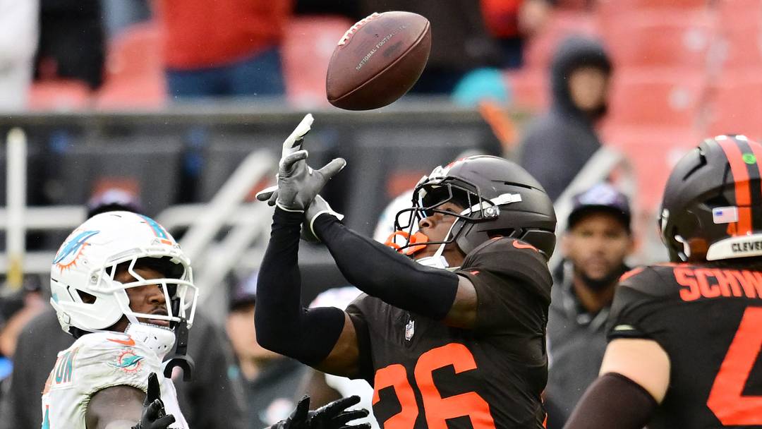 Cleveland Browns cornerback Myles Harden